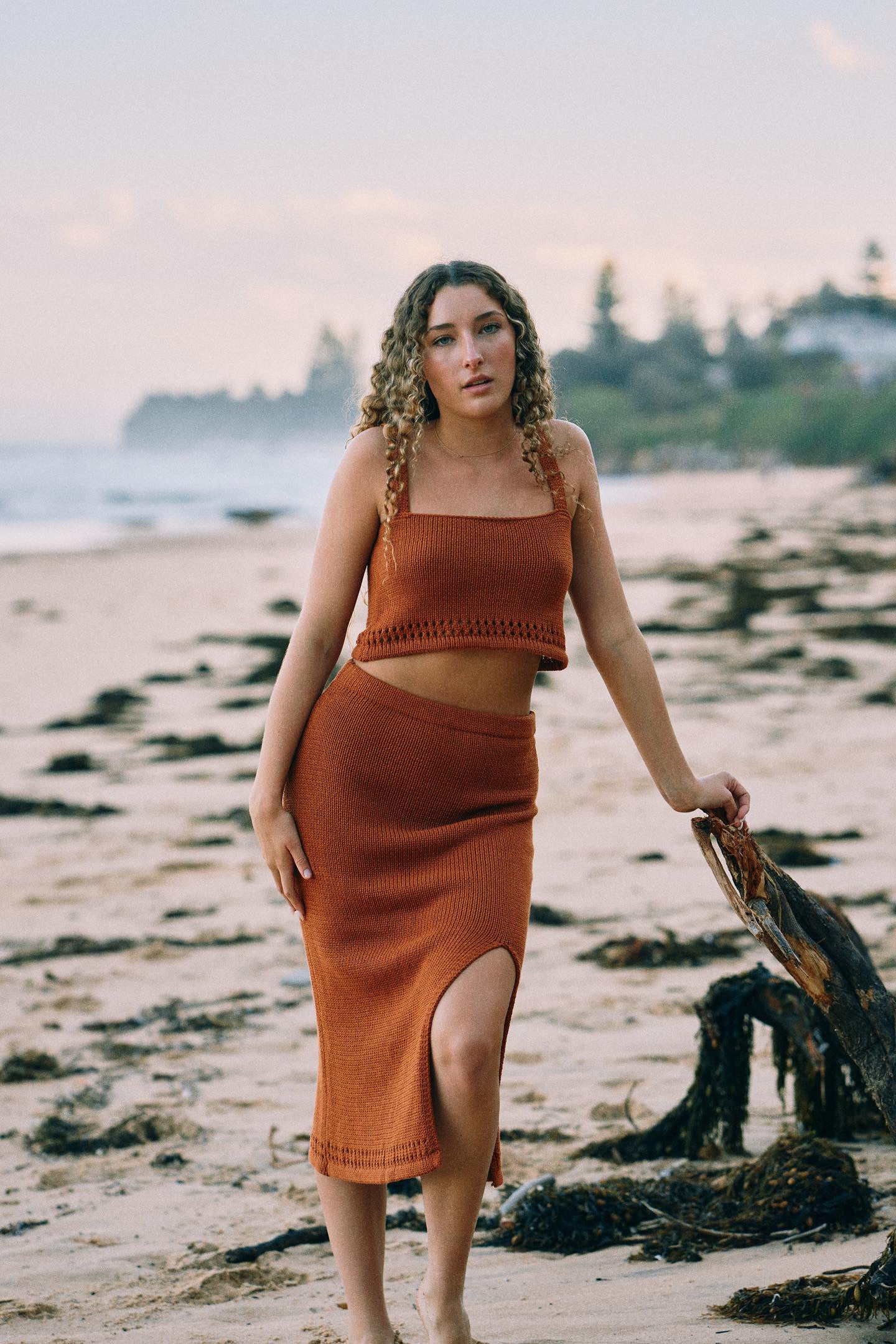 Malia the label - Mae Knit Skirt Rust - Knitwear with detail - Staple crop and skirt set