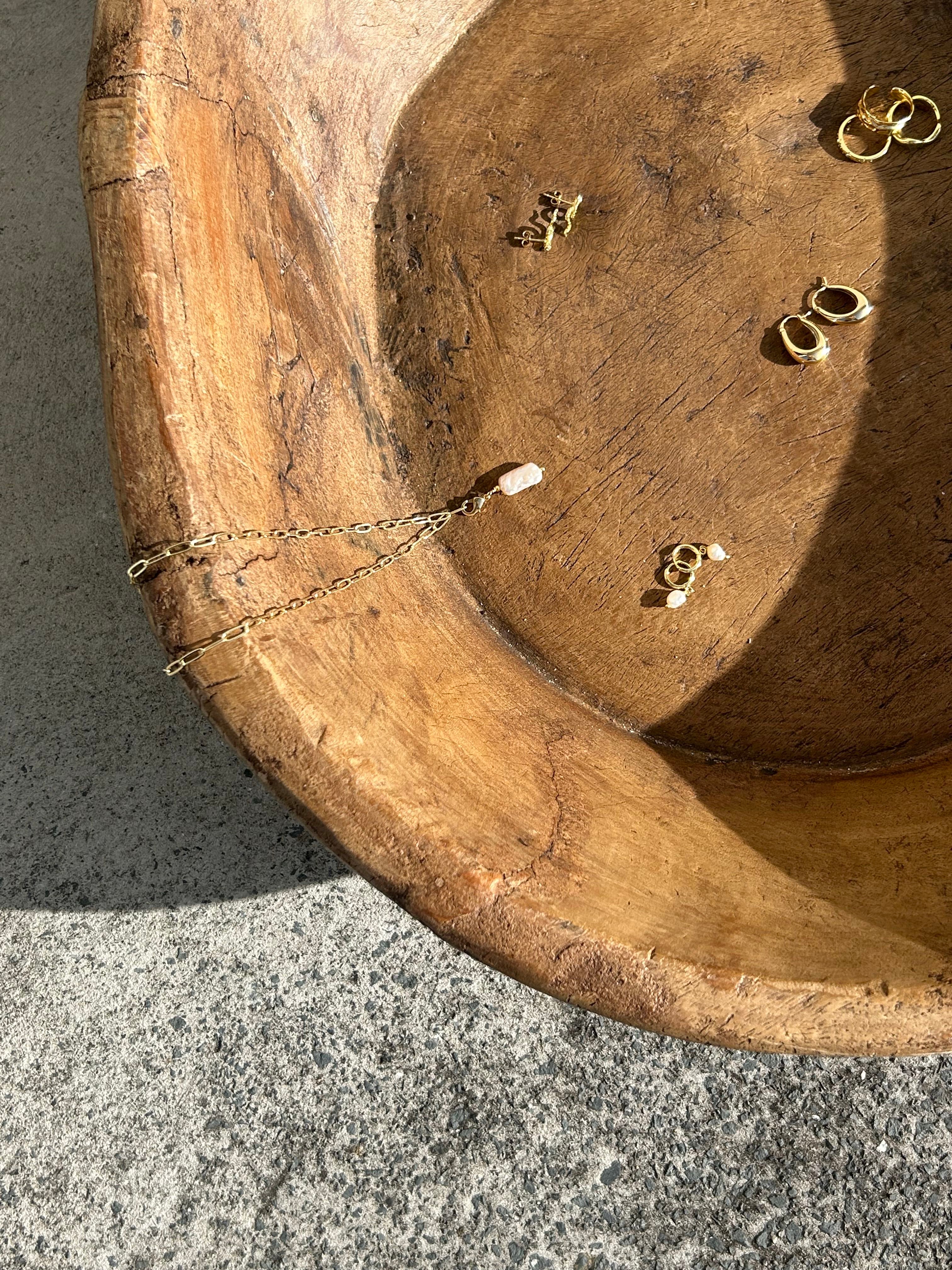 Dainty Jewellery | how to care for my gold plated jewellery? | how to stop my 18k gold plated jewellery from tarnishing?