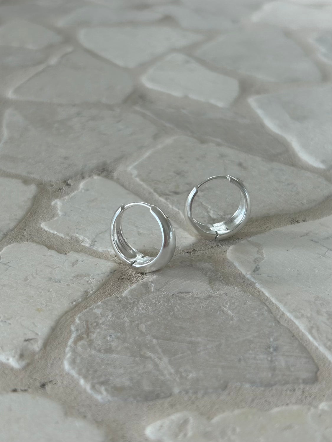 Stella Hoop earrings with hinge clip - sterling silver plated jewellery - Malia The Label