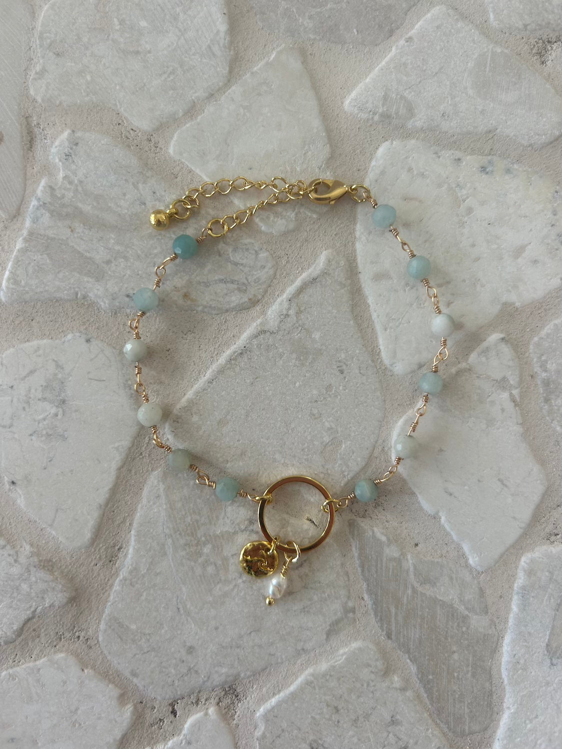 Malia Jewellery - Chasing Waves bracelet - Cutting stone and 18k gold chain links