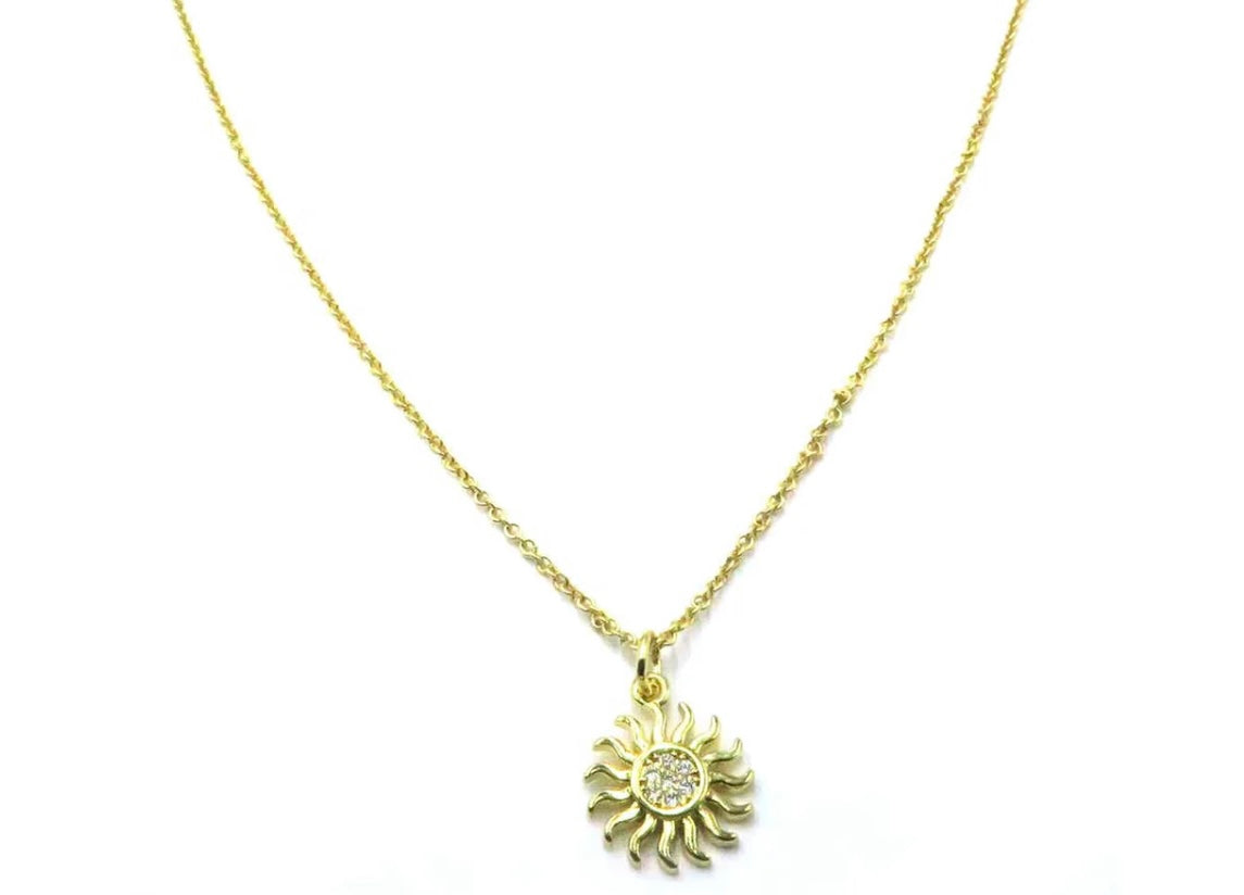 Malia Jewellery - Ocean-inspired necklace - Sun dancer design with sun rays pendant