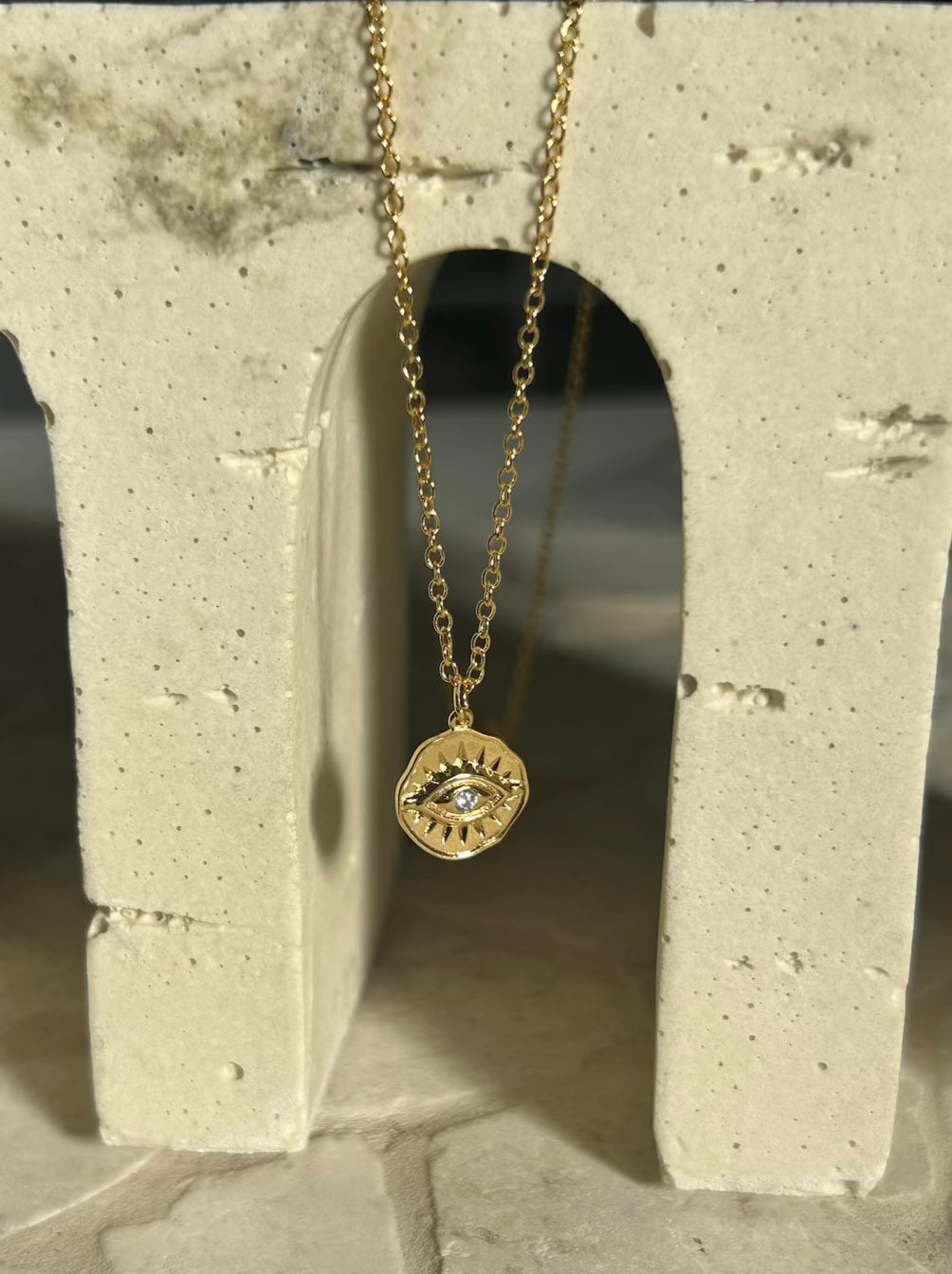 Evil Eye pendant - Nirvana Necklace - 18k gold plated jewellery